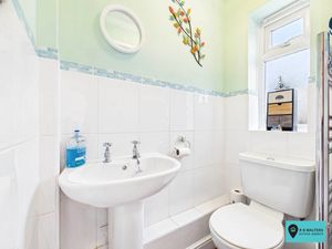 Cloakroom- click for photo gallery